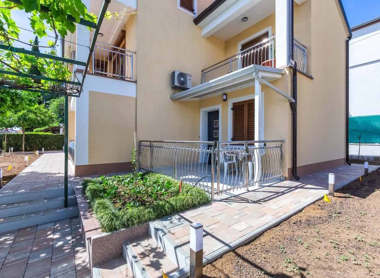 Rino Apartamento Poreč Exterior foto