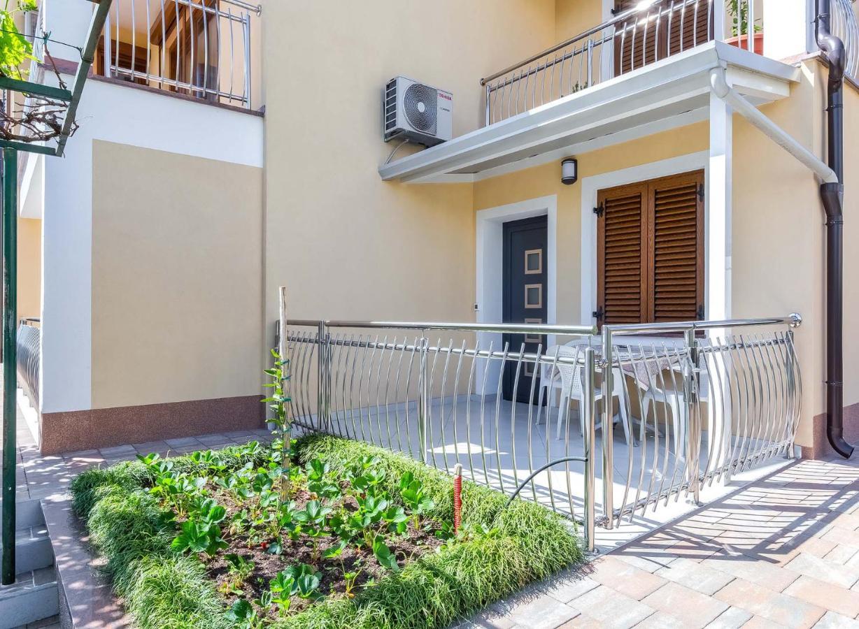 Rino Apartamento Poreč Exterior foto